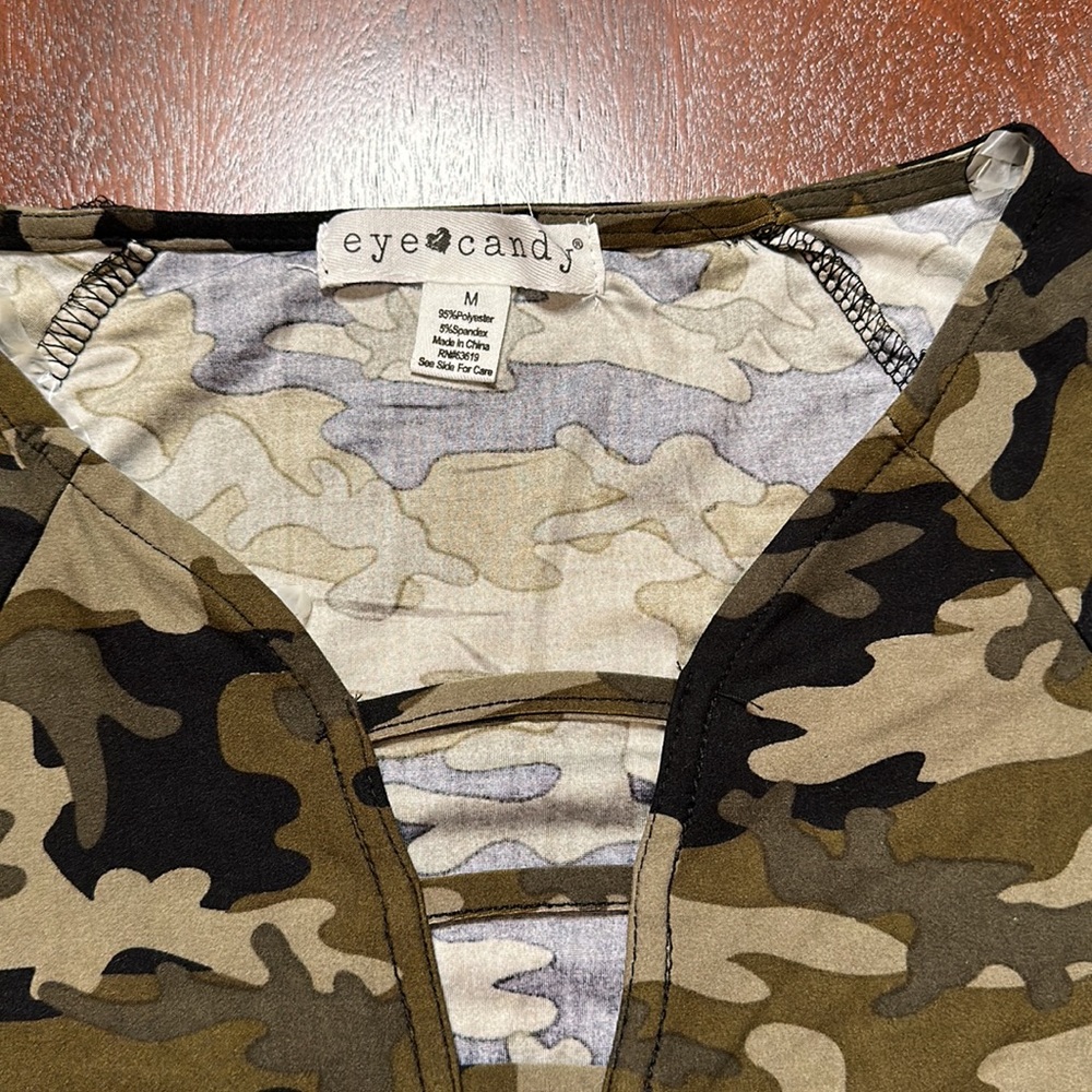 Eye Candy M Camouflage Top - Picture 2 of 4